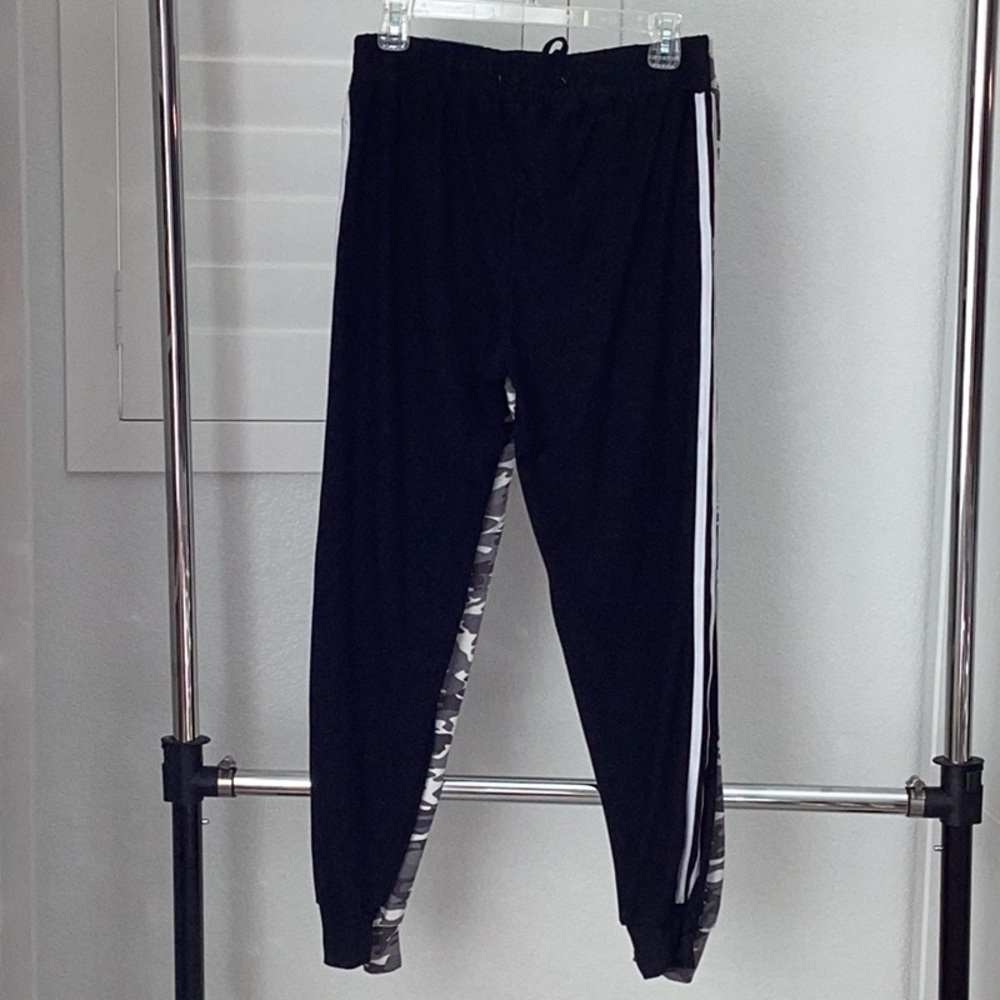 2-pack of Lounge pants, Size Medium, NWT